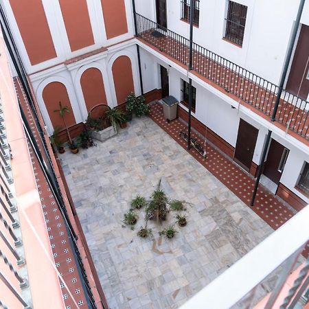 Muy Centrico Apto. En Tipico Patio Sevillano المظهر الخارجي الصورة