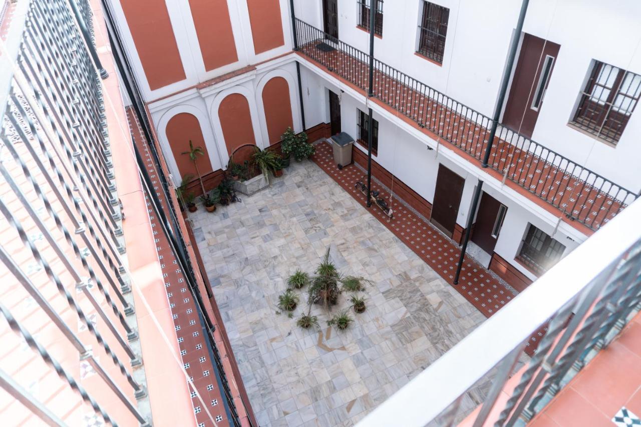 Muy Centrico Apto. En Tipico Patio Sevillano المظهر الخارجي الصورة