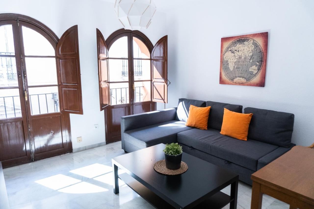 Muy Centrico Apto. En Tipico Patio Sevillano المظهر الخارجي الصورة